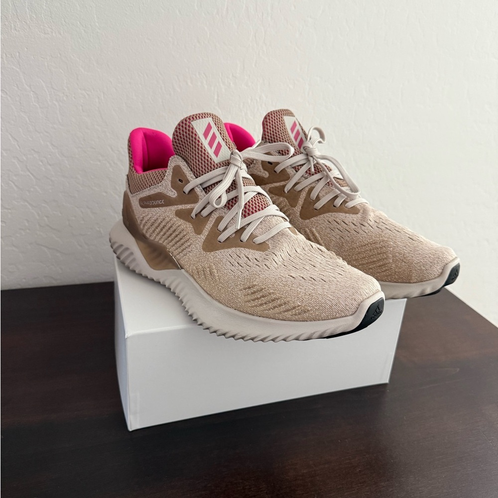 EUC Men’s Adidas Alphabounce Beyond - Chalk Pink - 11.5